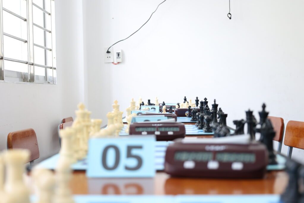 giải đấu cờ vua chess fancy lần 1: kỳ thủ rời đi sau vòng đấu