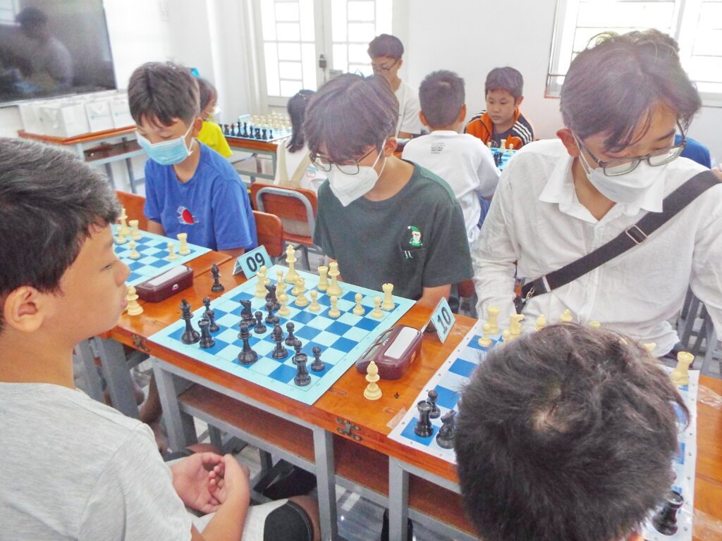 giải đấu cờ vua chess fancy lần 1: Các kỳ thủ tranh tài nghiêm túc